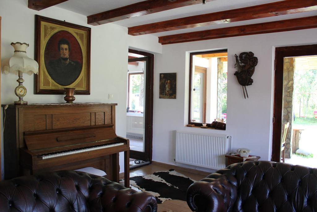 Pensiunea Casa Noastra Baia de Fier Extérieur photo
